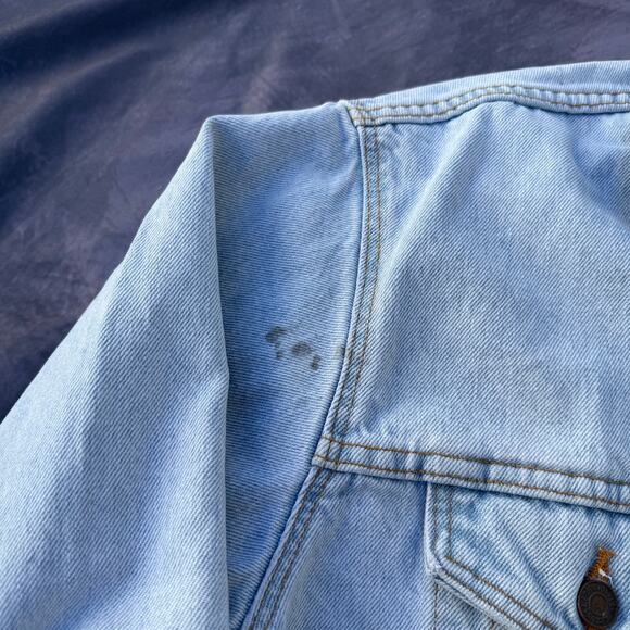 Men's Vintage 80's Levi's Light Wash Blue Jean Denim Trucker Jacket Sz Large USA - Picture 9 of 13